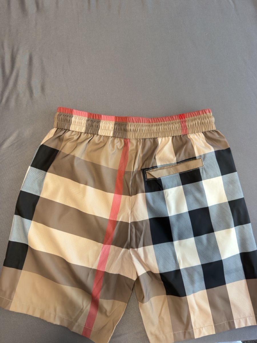 Burberry Hosen: BURBERRY – Neu (gemäss Beschreibung) aus Giubiasco von ylli0n.93 1