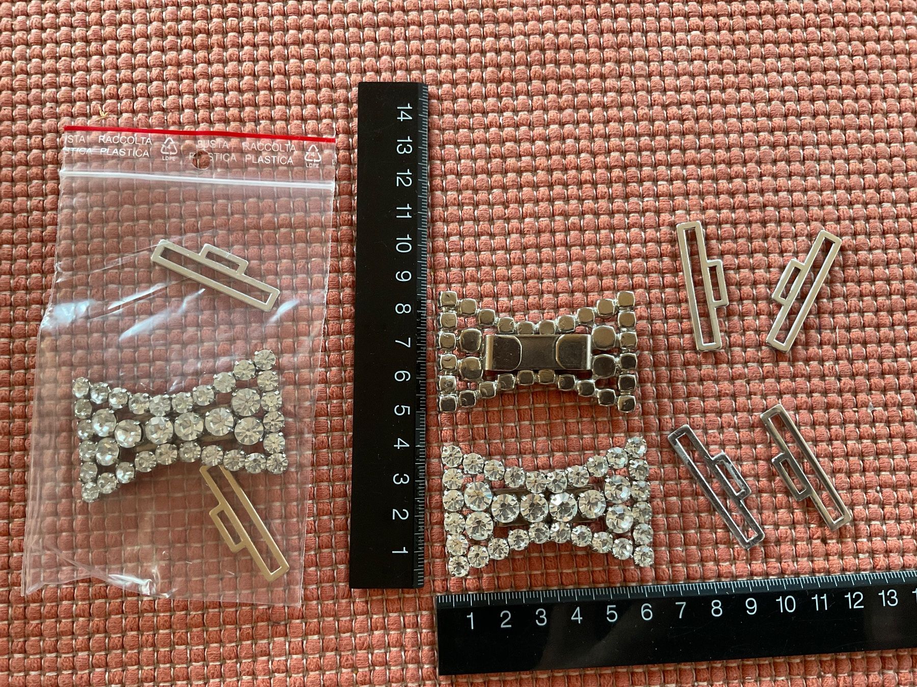 Fibbie per cinture: 3 Gürtelschnallen mit Strass – Usato da Rümlang venduto da euqinom16