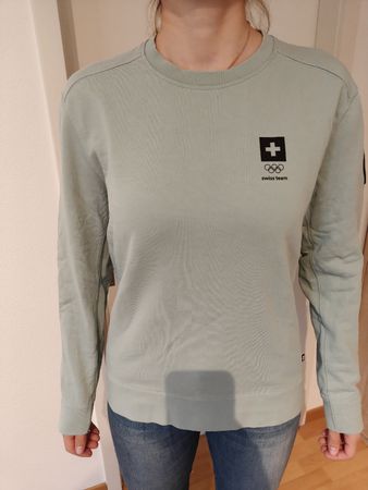 Sweatshirt Swiss Team Olympia grün Grösse S neuwertig