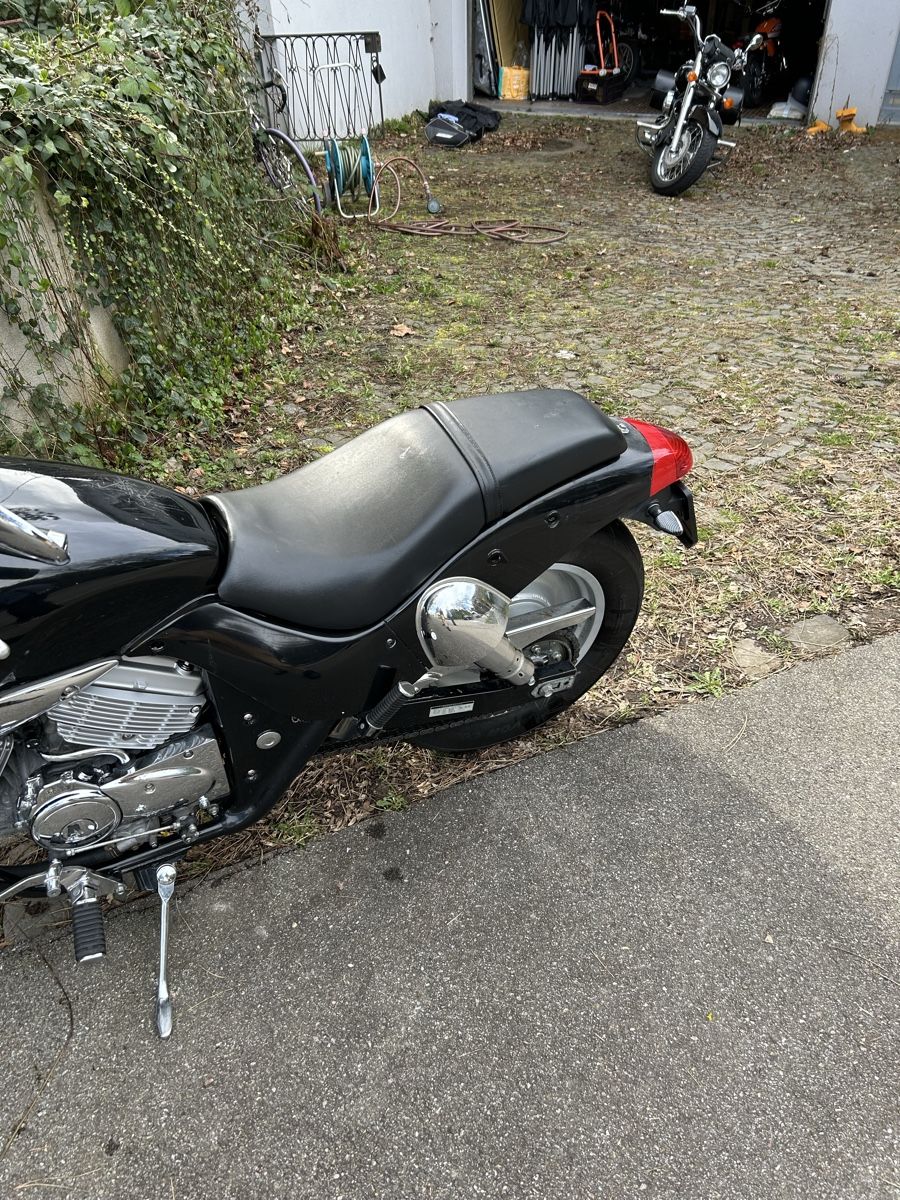Kymco Cruisers: Kymco Venox Motorcycle 250cc – D'occasion à Zürich par mhmmha 3
