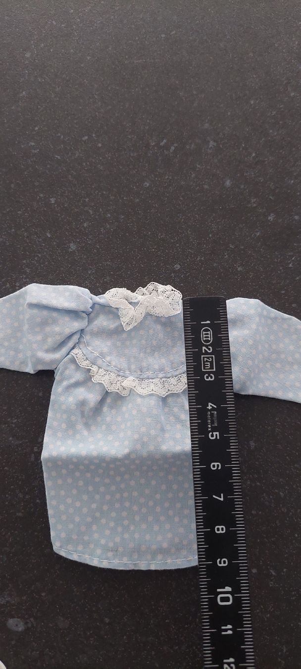 Bambole: Kleine Puppenkleidchen – Usato da Muri AG venduto da nindo1 9