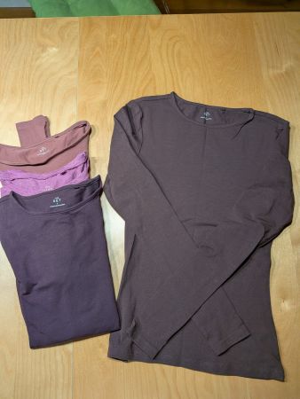 4 Langarmshirts  verschiedene Farben Grösse 140