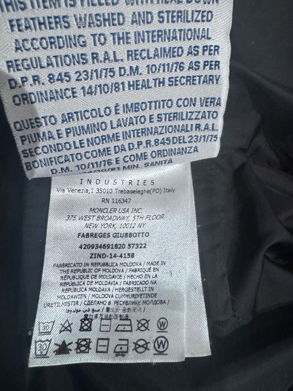Moncler Giacche: Moncler Fabreges NWT wunderschöne Daunenjacke mit Echtfell,2 – Usato da Klingnau venduto da Markus14 3
