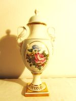 Elegante Deckelvase mit Rosenmuster, Porzellan Amphore