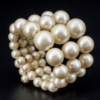 Vintage Faux-Perlen Spiralarmband