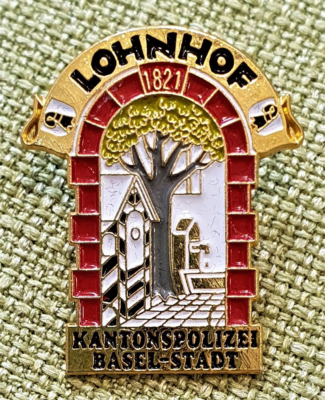 Placchette & Badge: P234 - Pin Polizei Strafanstalt Lohnhof Basel – Usato da Reinach BL venduto da Boston-Verkauf