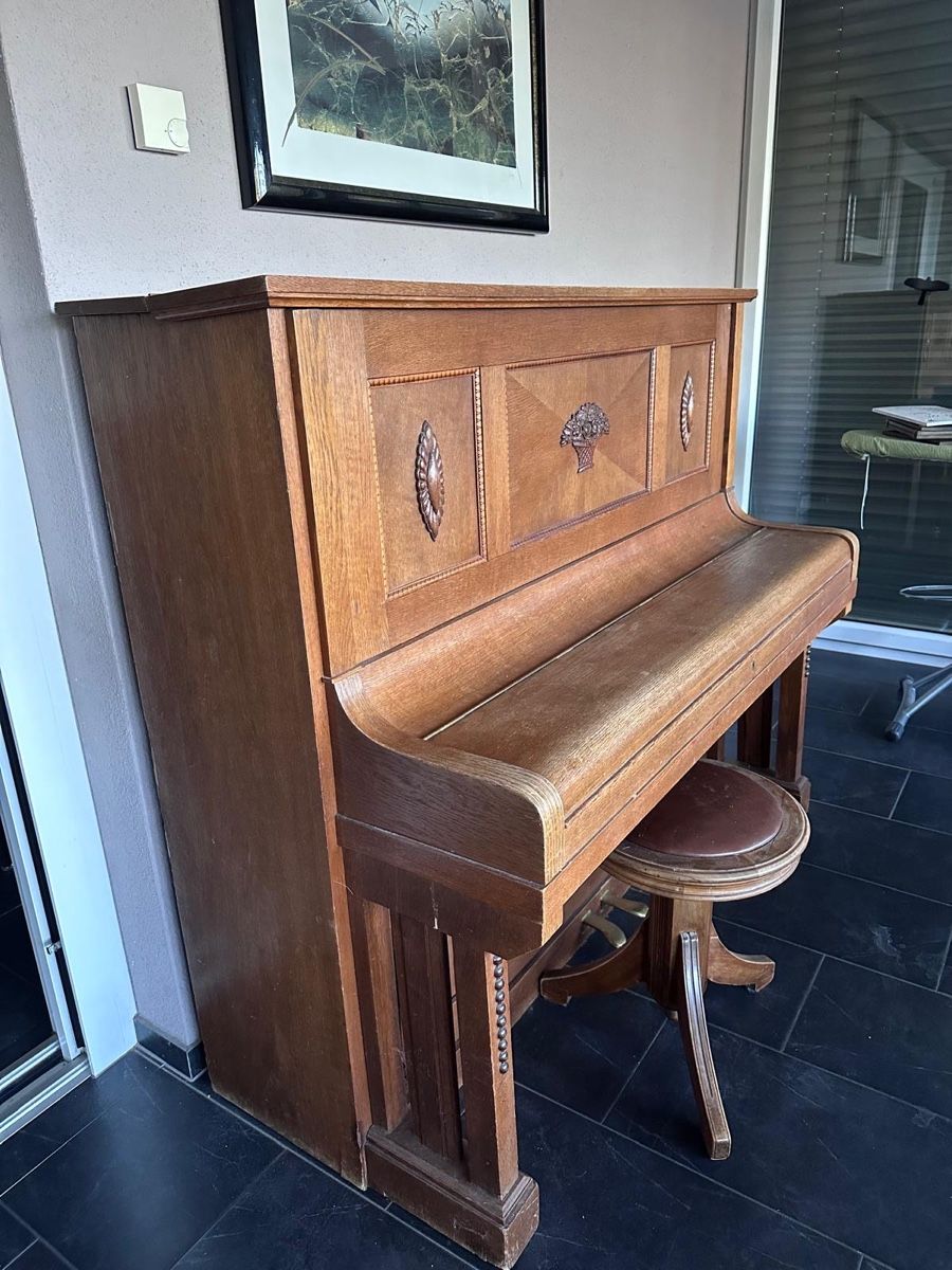Strumenti musicali: Klavier – Usato da Lenzburg venduto da Sil.sal