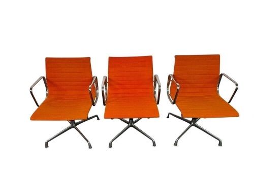 Vitra Sedie: Eames Vitra EA 108 Drehstuhl – Usato da Basel venduto da D.plus 1