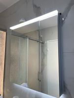 Spiegelschrank - LED beleuchtet oben und unten ab Lager NEUE