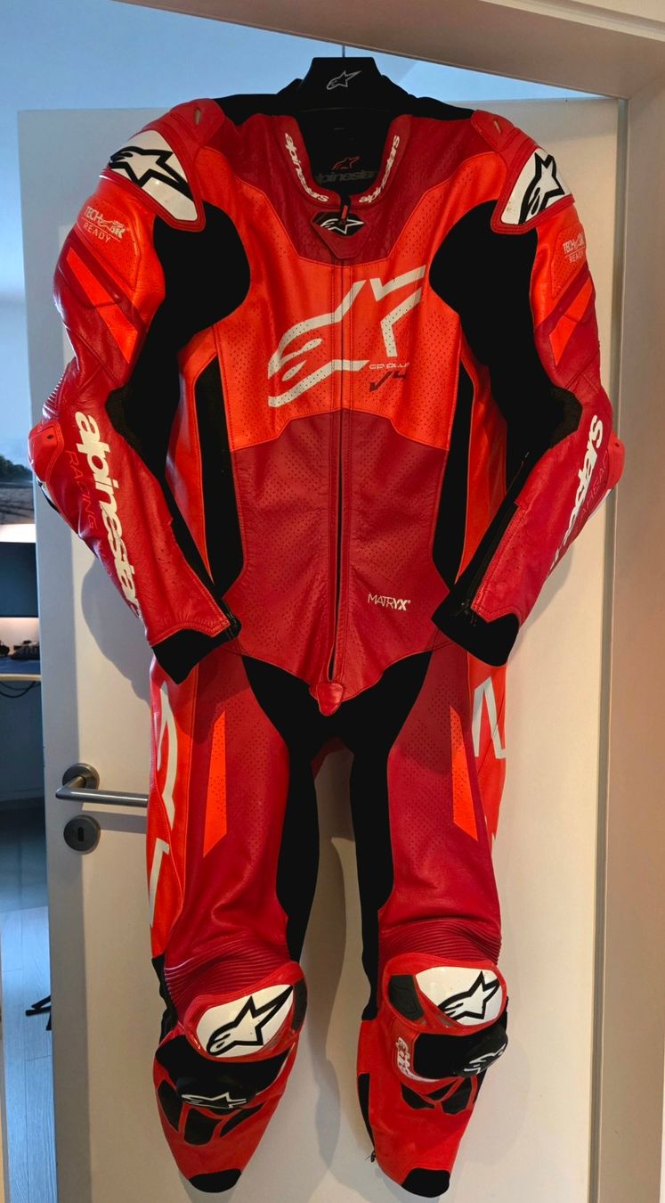 Alpinestars Completi: Alpinestars GP Plus V4 Sprint Lederkombi - Rot - EU 54 – Usato da Zürich venduto da hag_vww7