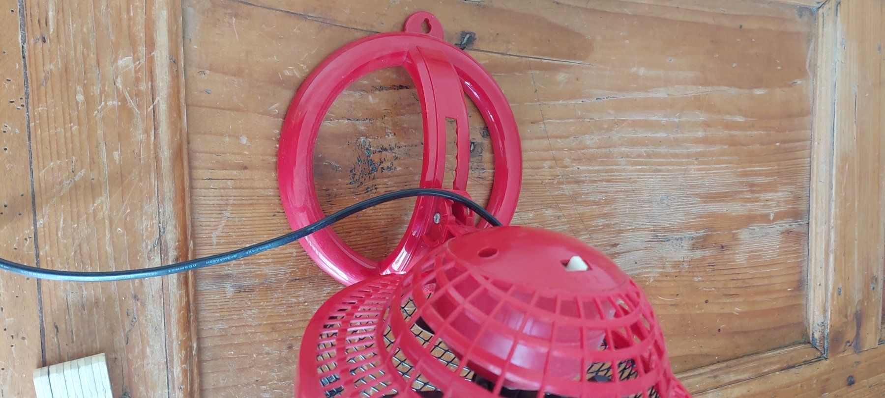 Trisa Ventilatoren: Trisa Ventilator rot – Gebraucht aus Rotkreuz von Dabmu 2