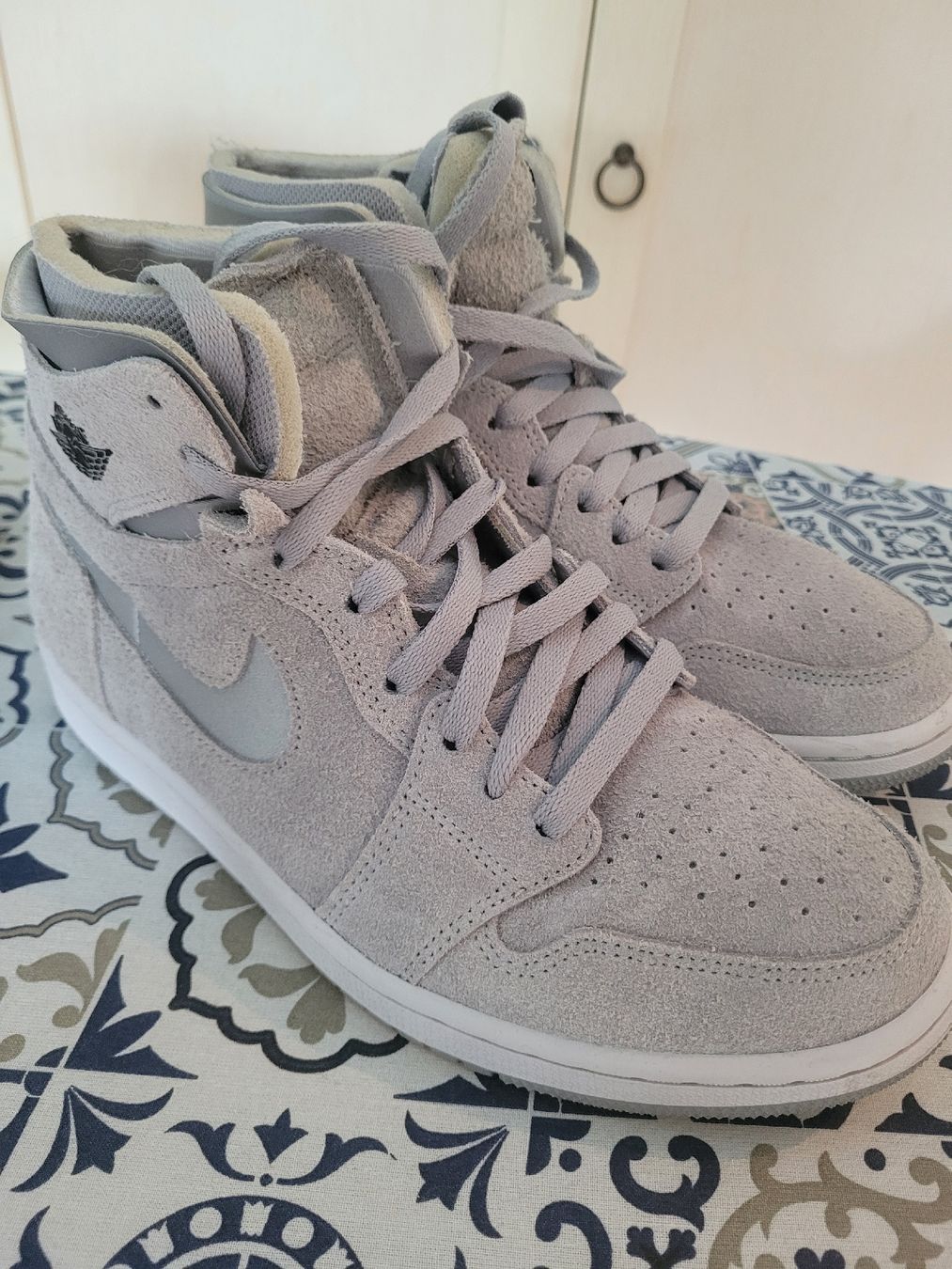 Scarpe da uomo: Nike Air Jordan 1 Mid – Nuovo (secondo la descrizione) da Pambio-Noranco venduto da Chiara81