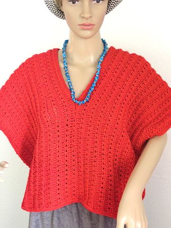 Selbst gehäkelter Sommertop Farbe Rot