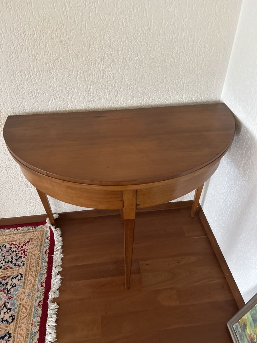 Tavoli: Biedermeier Demi lune Kirschbaum – Usato da Bonstetten venduto da Ebano-