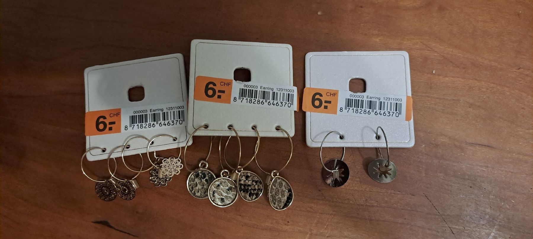 Autres bijoux: Ohrringe Set – Neuf avec emballage d'origine à Neuenkirch par domsalat7
