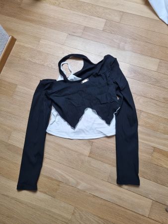 Schickes Top mit Body, Grösse S, Schwarz/Weiss