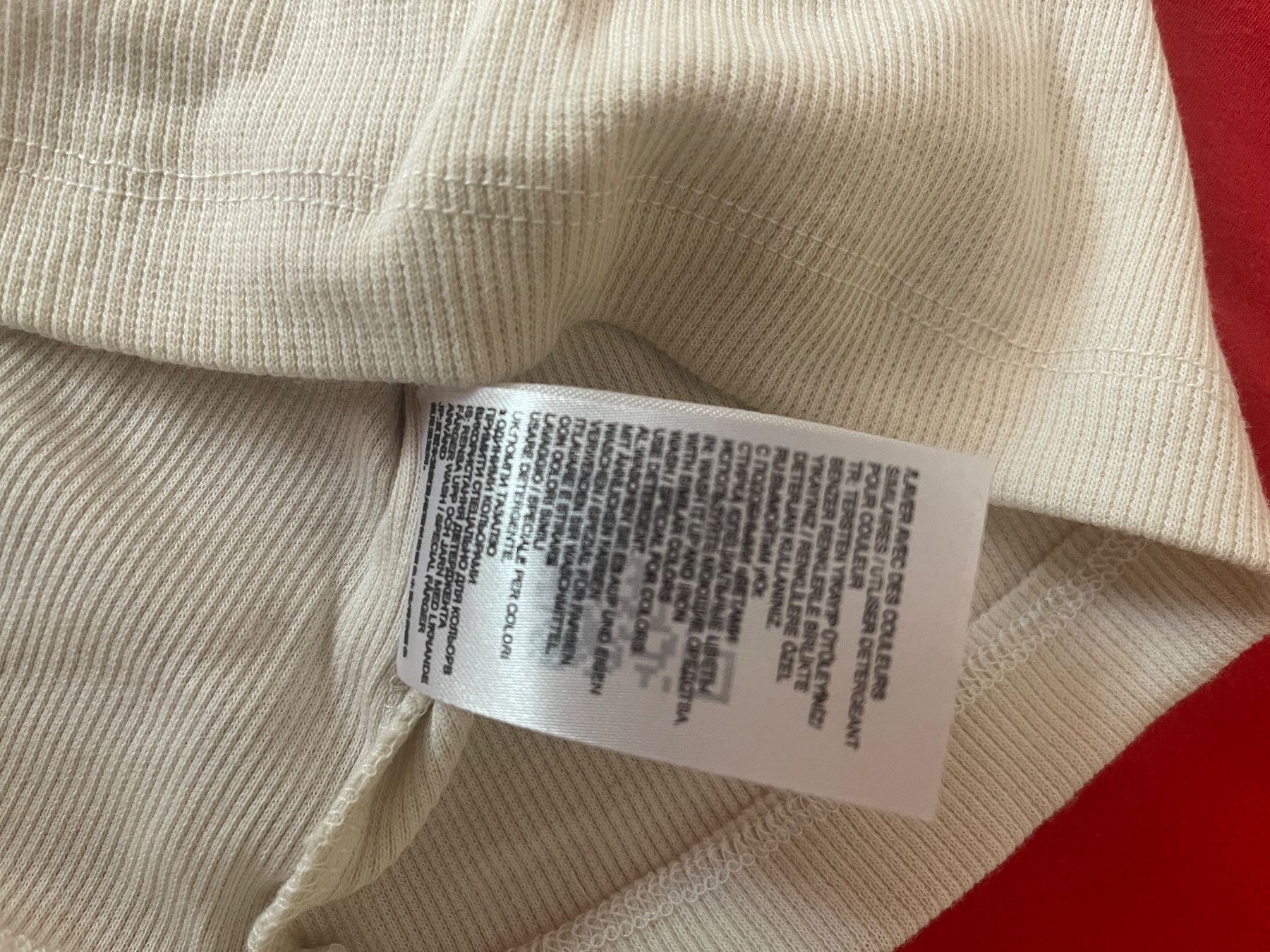 Miu Miu Top: Miu Miu Top,Cr.M – Nuovo (secondo la descrizione) da Bolligen venduto da Aquella71 7