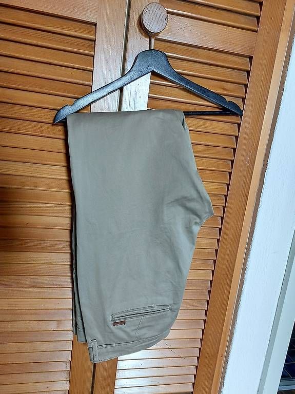 Pantaloni: Chino beige, Gr. 36 - JACK & JONES – Usato da Urtenen-Schönbühl venduto da alexaz