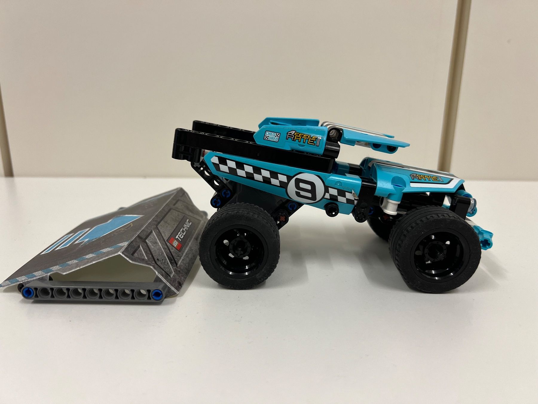 Lego Kit di costruzioni: Lego Technic Rallyeauto 42059 Top Zustand! – Usato da Bottmingen venduto da Botbas 2