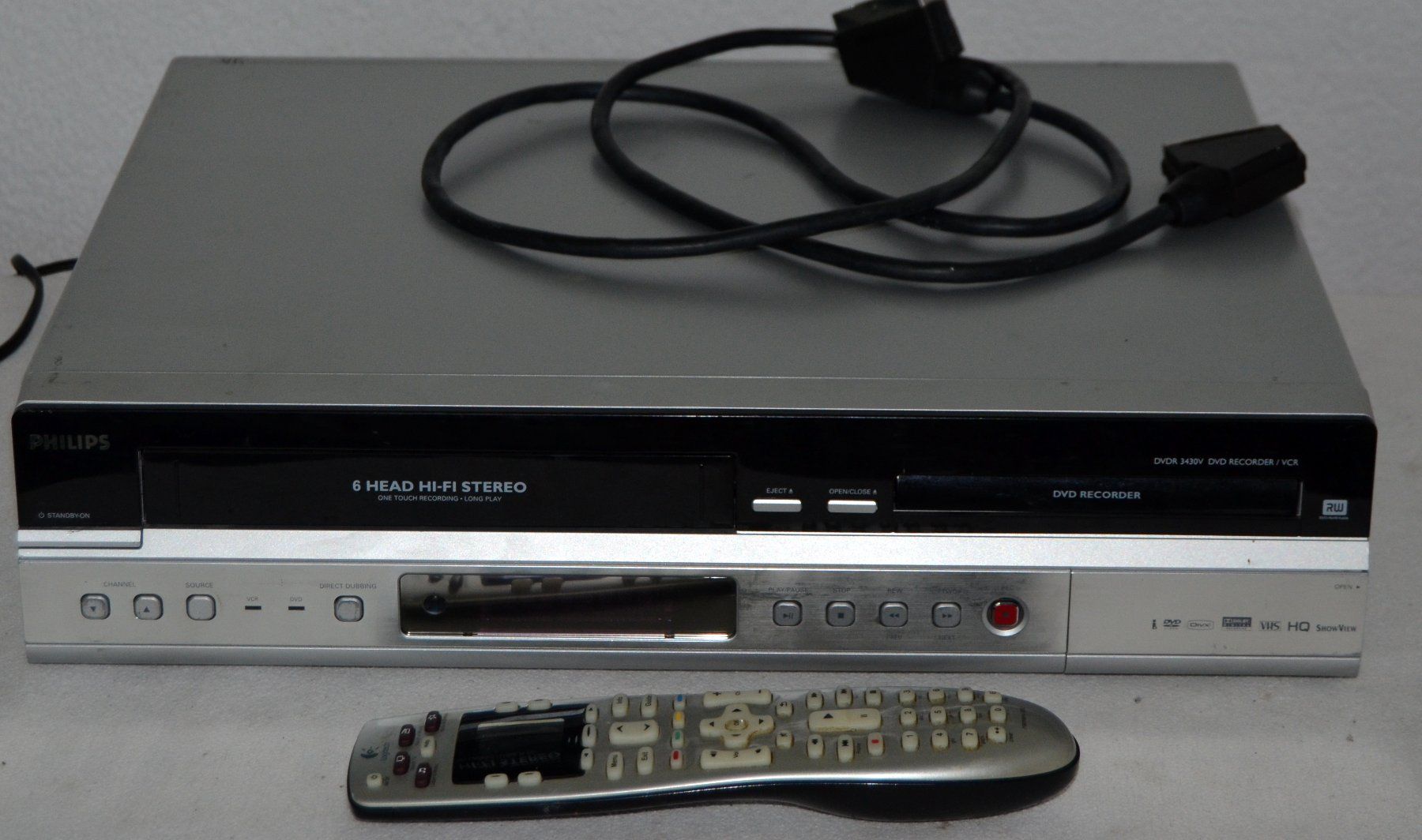 Philips Aufnahmegeräte: Combo DVD/ VHS Philips DVDR3430V Recorder – Gebraucht aus Collonges von arashee