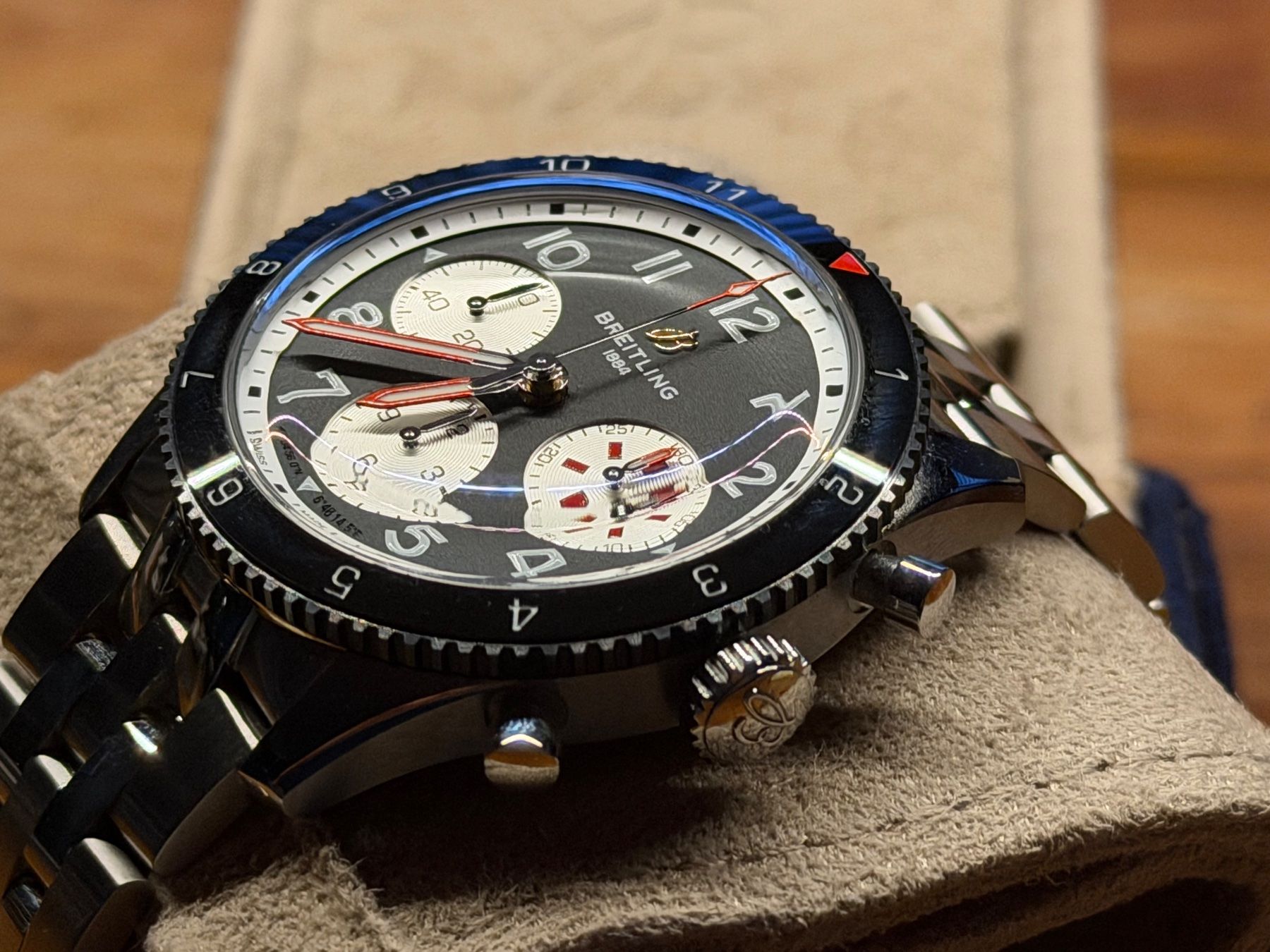 Breitling Orologi: Breitling Classic Avi Chronograph 42mm Mosquito – Nuovo e nell'imballaggio originale da Aarau venduto da trader1000 3