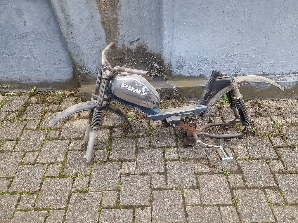 Sachs Cyclomoteurs: Pony Mofa Rahmen mit Tank und Gabel – D'occasion à Flüeli-Ranft par Fiatagri1291