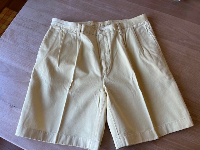 Hosen: Shorts gelb, Gr. 35W (52) – Gebraucht aus Meilen von Feldmeilen