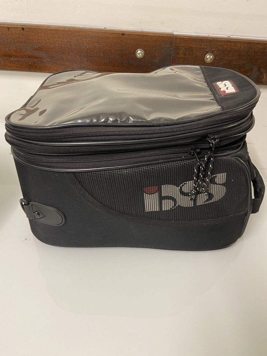 IXS Borse: IXS Tankrucksack schwarz – Usato da Dietikon venduto da brocki-eyra 1