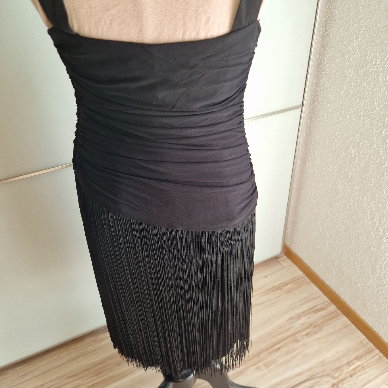 Michael Kors Vestiti: Elegantes, schwarzes Fransenkleid Michael Kors – Nuovo (secondo la descrizione) da Gwatt (Thun) venduto da Letzte-Chance-II 5