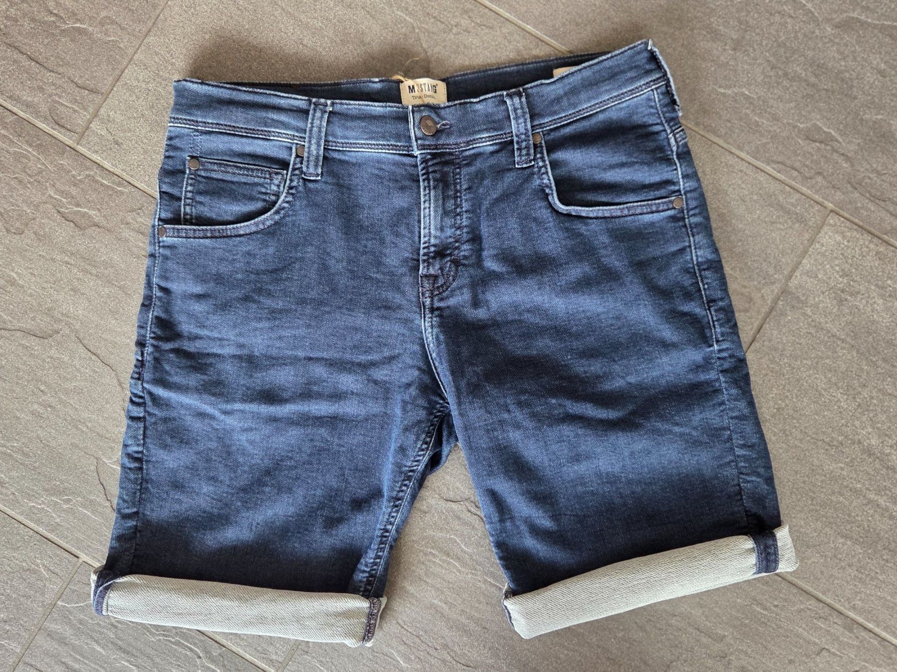 Pantaloni: Denim Shorts Mustang – Nuovo (secondo la descrizione) da Spiez venduto da Aprikose25