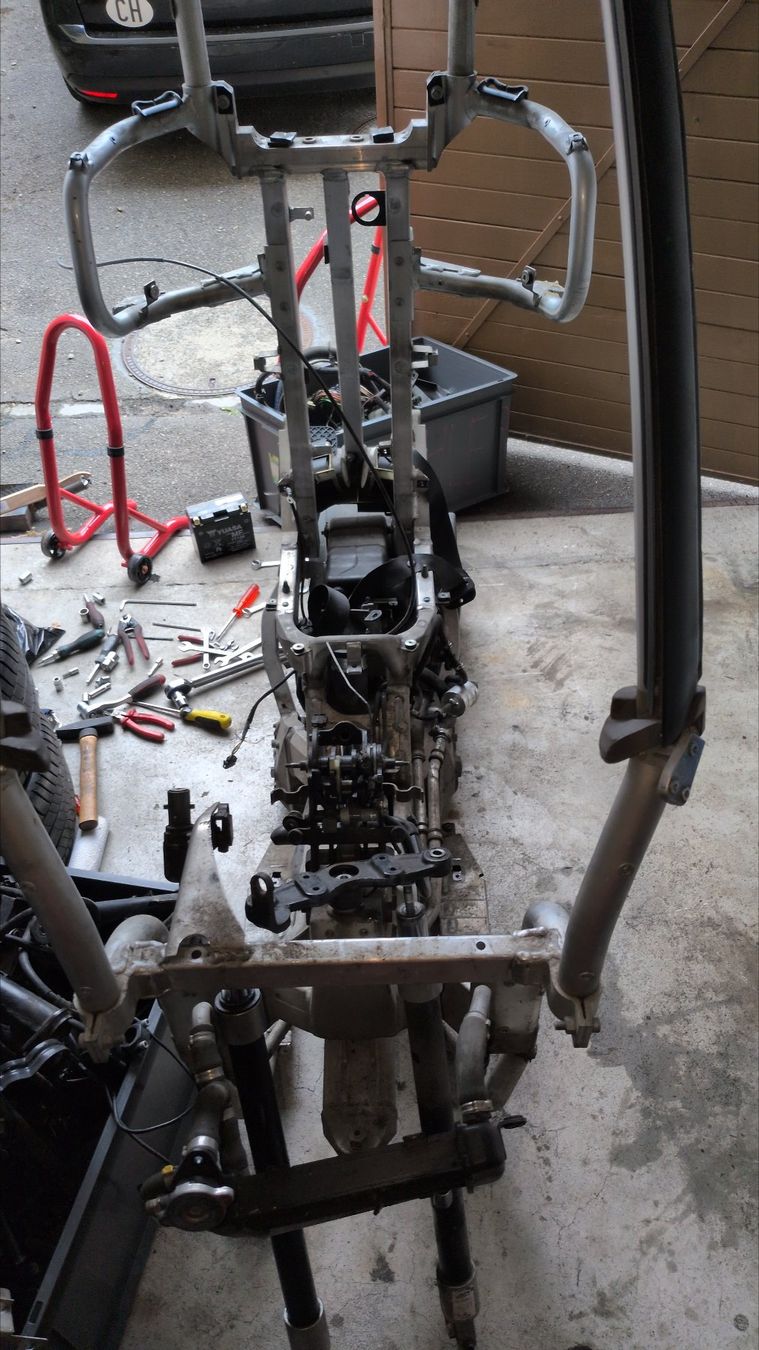 BMW Strada: BMW C1 125 ABS schlachter – Usato da Kloten venduto da SwissGuy95 3