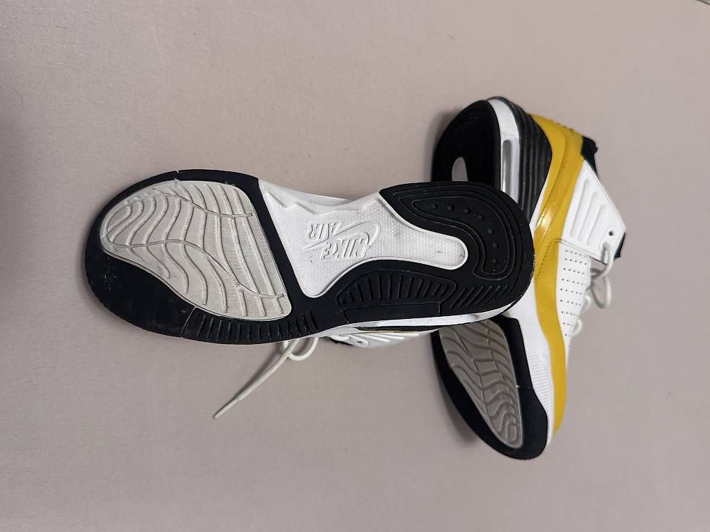 Scarpe da uomo: Jordan Schuhe gr.39 – Usato da Fürigen venduto da Dkneu 2