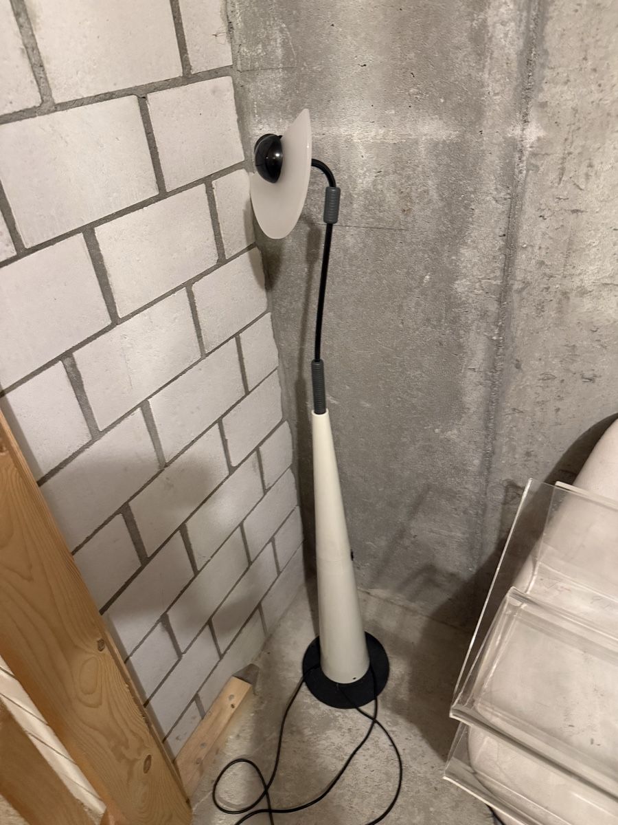 Lampade: Designer Stehlampe – Usato da bern venduto da Seeburg