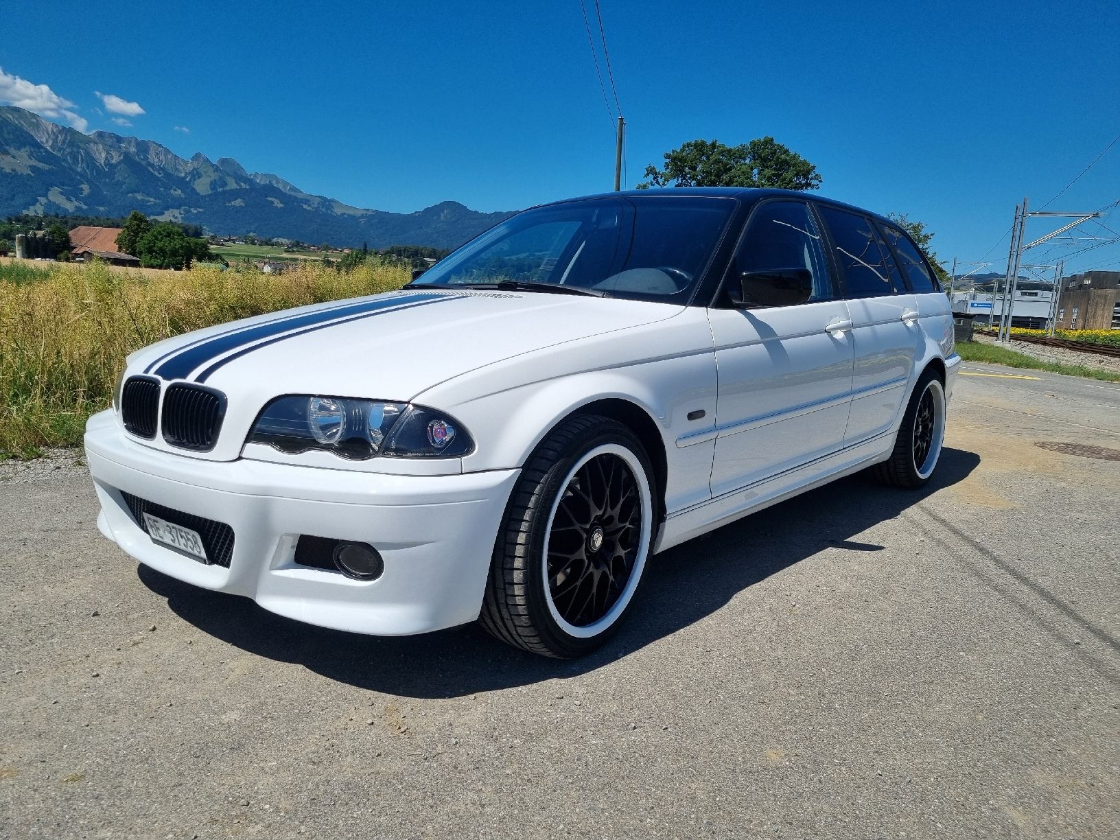 BMW Autos: BMW 325i E46 touring – D'occasion à Heimberg par Blitzli3