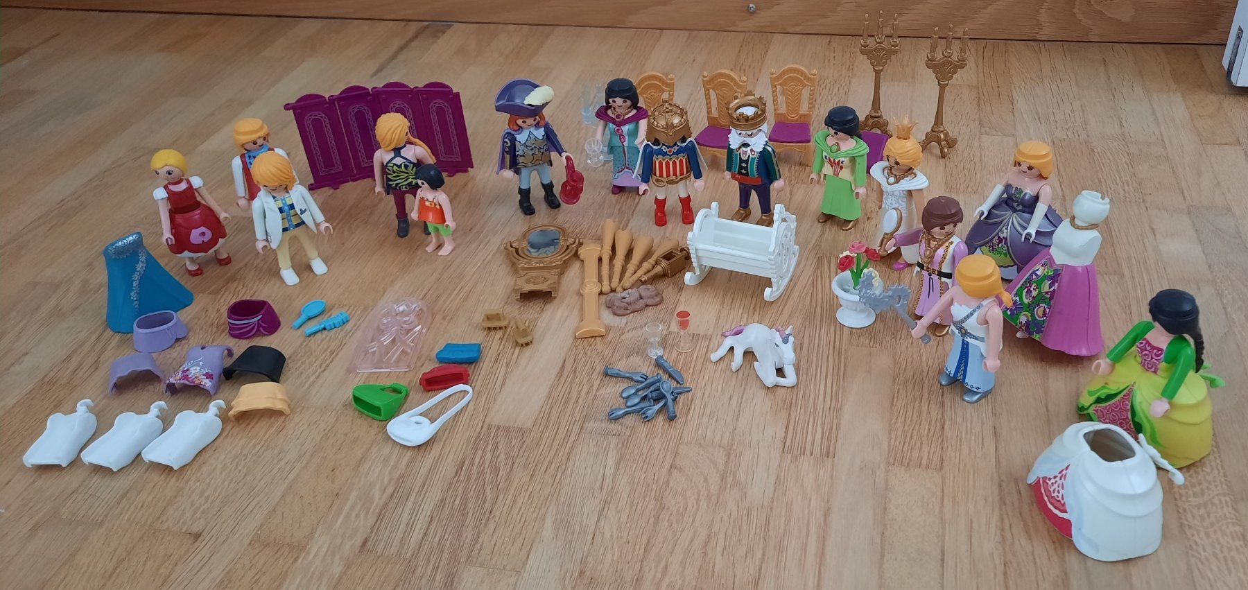 Playmobil Giocattoli: Playmobil aus diversen Sets – Usato da Biel-Benken BL venduto da FlohmiSchnaeppchen