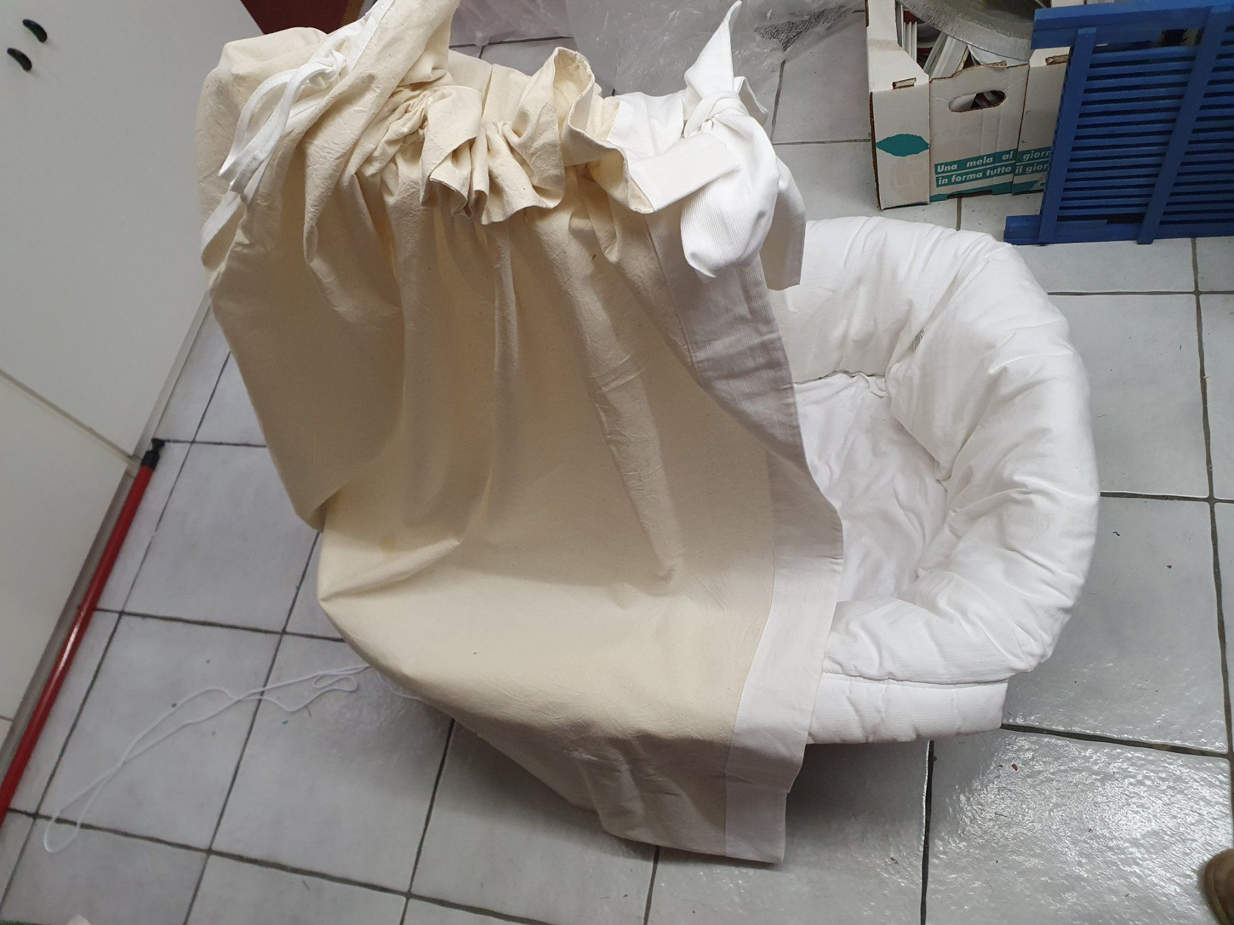 Culle: Cesta in vimini con materasso e corredo neonatale – Usato da Melano venduto da H-Sara 3