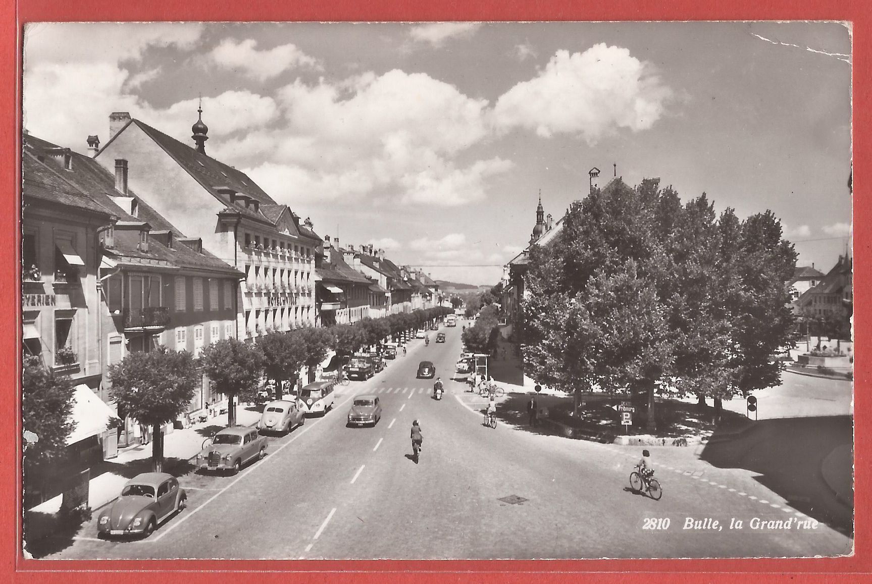 Cartes postales: Bulle - la Grand'rue mit Oldtimer - ca. 1950 – D'occasion à Fislisbach par Porano