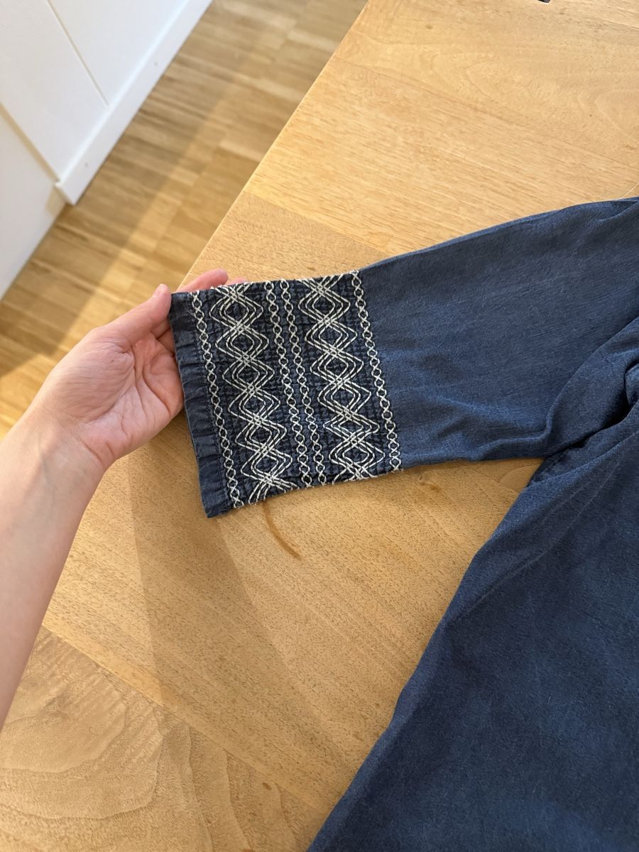 Camicette: Blouse – Usato da Adliswil venduto da Marjin 2