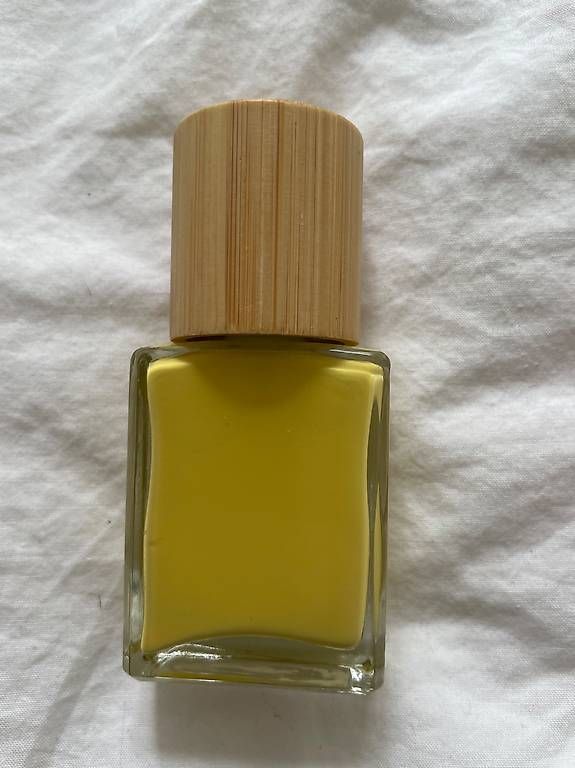 Nagellack: Nagellack Vegan Licia Florio Limone – Gebraucht aus Zürich von ber_r6vw 1