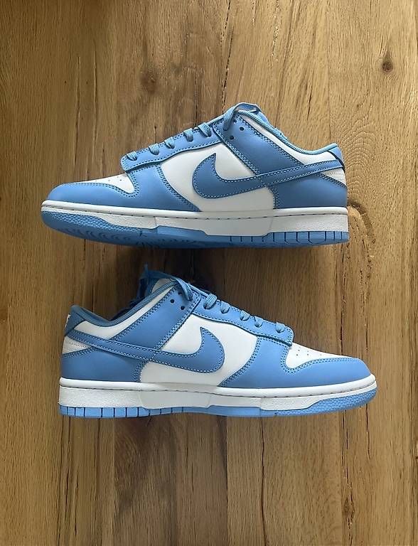 Nike Scarpe da uomo: Nike Dunk Low UNC Grösse 43 Neu mit Box – Nuovo e nell'imballaggio originale da Dagmersellen venduto da 4.sale