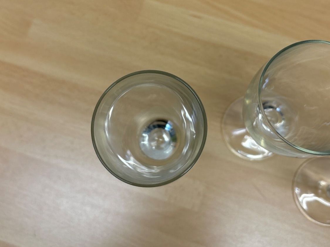 Gläser: Sektgläser, 3 Stück, Höhe 16 cm – Gebraucht aus Wetzikon ZH von CZ. 2