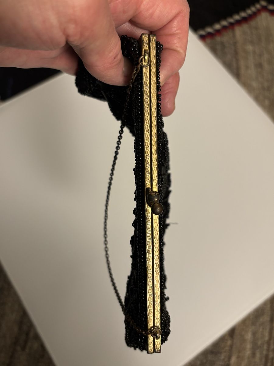 Borse da donna: Vintage Täschchen aus Seide perlenbedtickt – Usato da Bern venduto da Himmelsherold 2