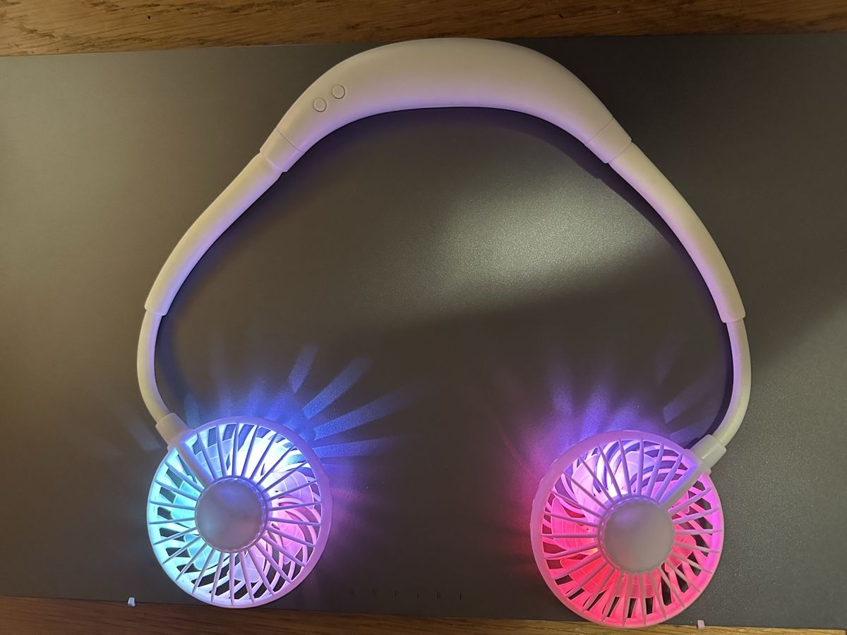 Ventilatori: Tragbarer Nacken-Ventilator. – Usato da Berg TG venduto da schlauchi 2