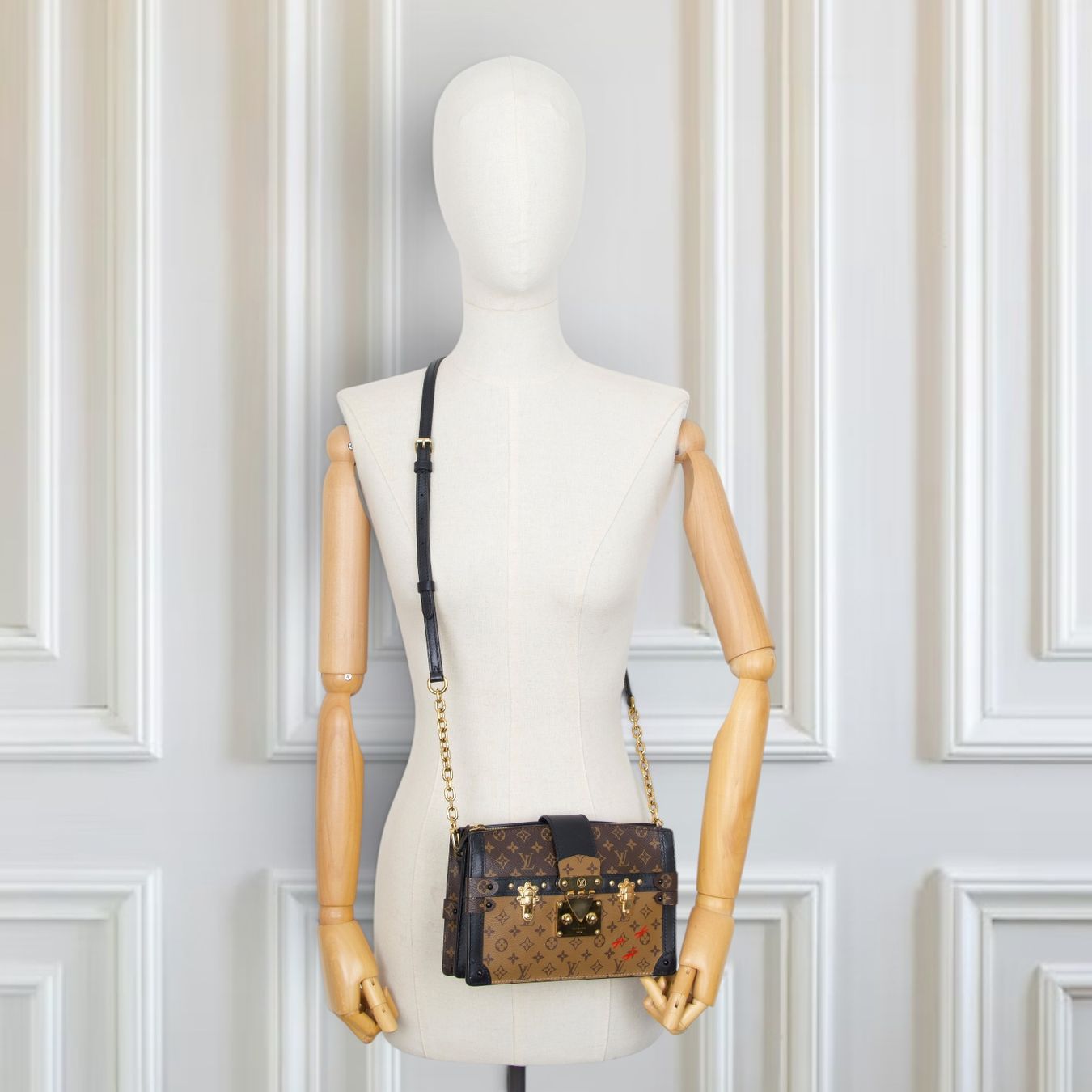 Louis Vuitton Sacs femmes: Louis Vuitton Petite Malle Monogram reverse – D'occasion à Binningen par Designerlabels 1