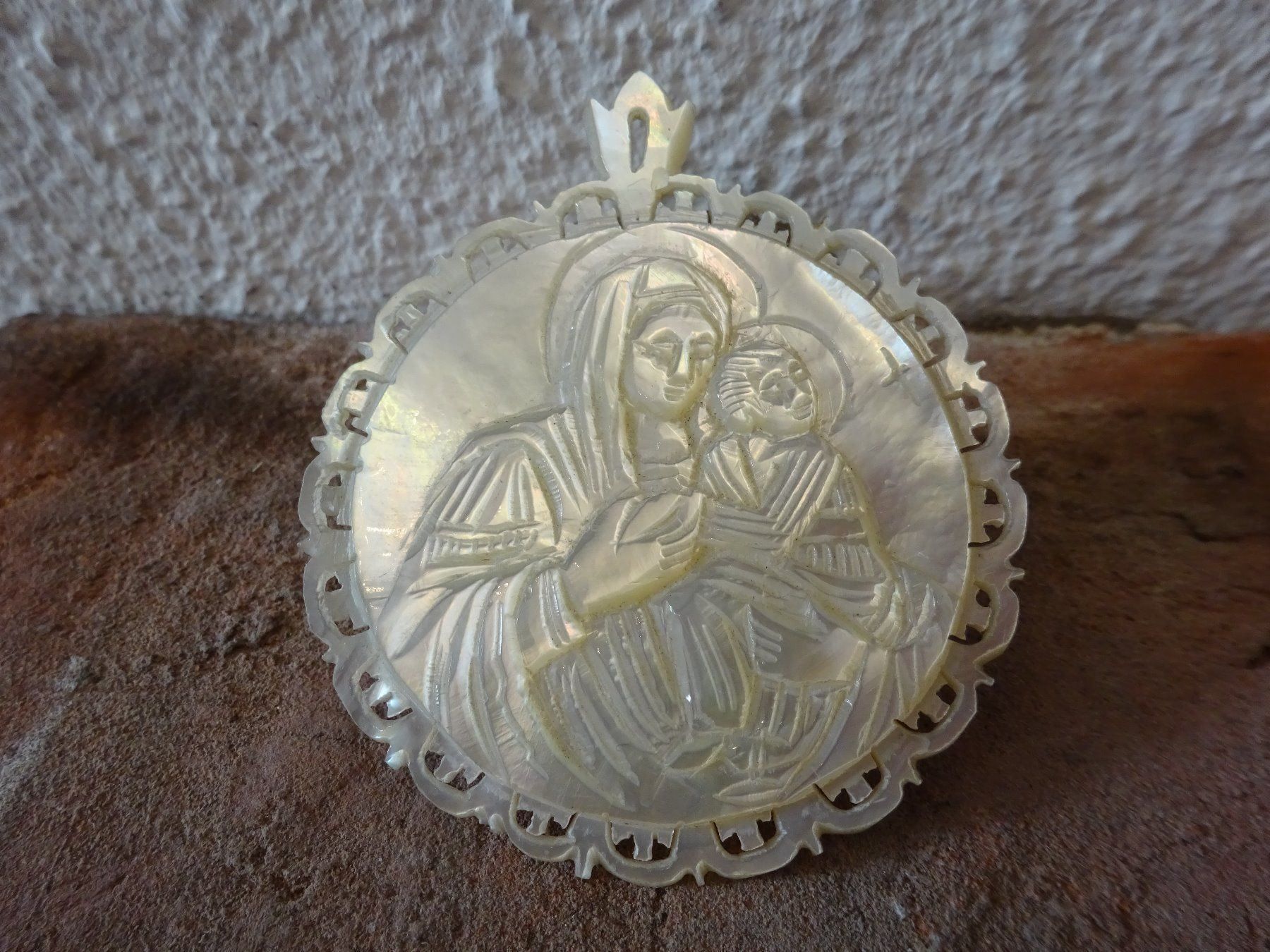 Ciondoli: Madonna Perlmutt Anhänger Jerusalem – Usato da Esslingen venduto da FetteSchnecke