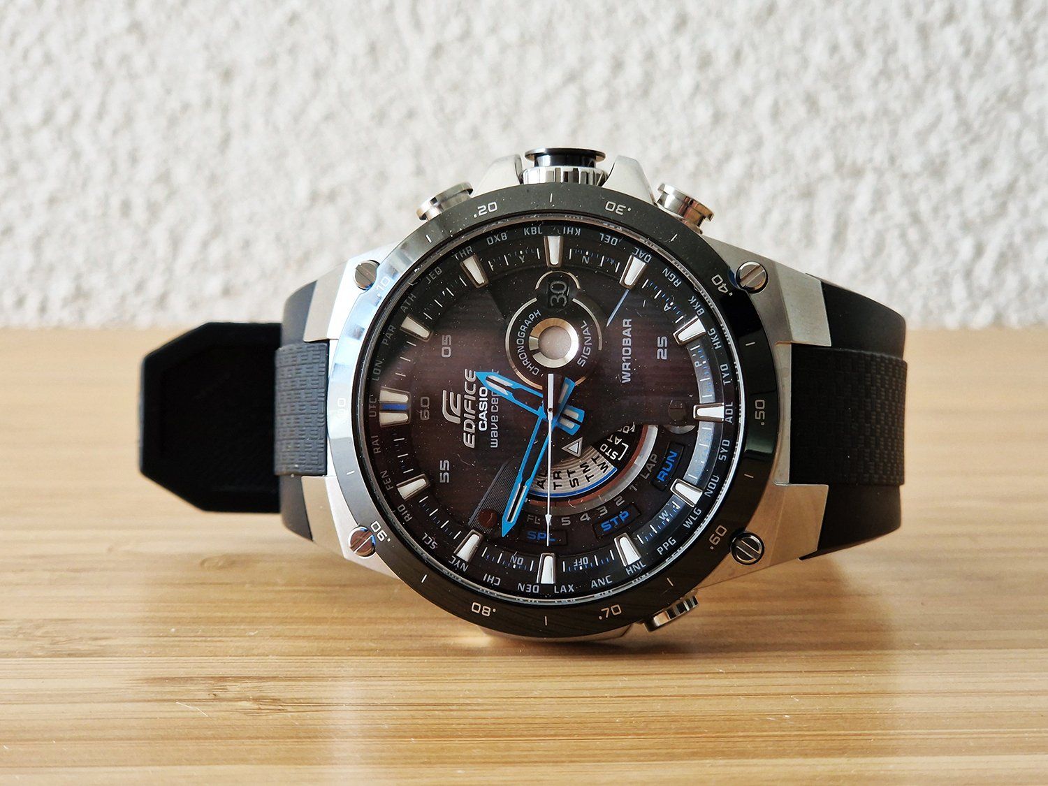 Edifice Uhren: Casio Edifice EQW A1000B – Neu (gemäss Beschreibung) aus Dulliken von legacybuyer