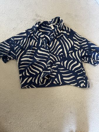 Luftige kurzarm Bluse in Blau