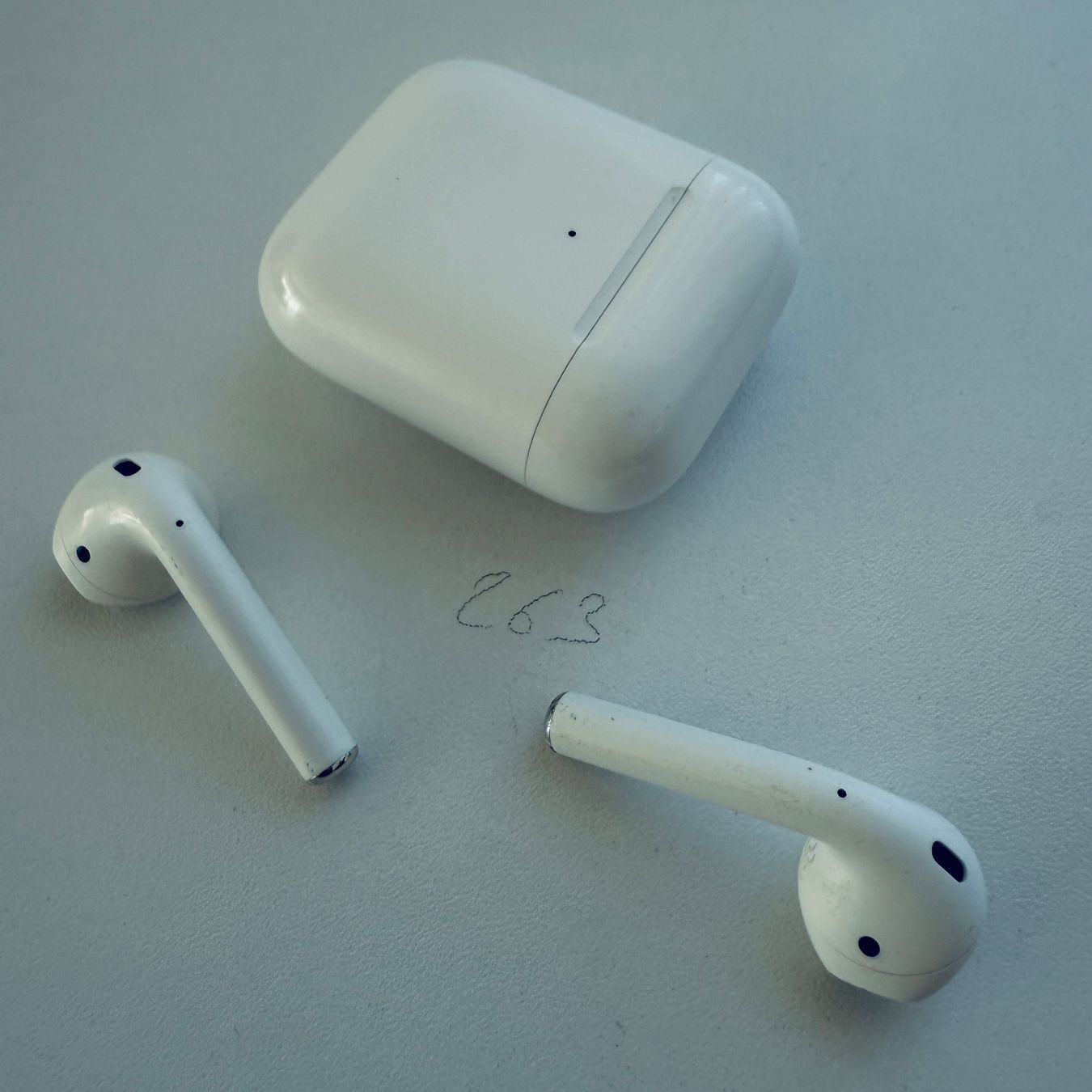Apple Cuffie: Original Apple AirPods 2 Gen. Kopfhörer mit QI Wireless Case – Usato da Basel venduto da MY.AIRPODS.SHOP 8