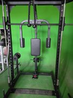 Power Rack Kraftstation mit Latzug und Zubehör gebraucht
