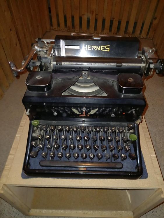 Ancienne machine à écrire - Hermès Paillard (D'occasion) à Belfaux pour ...